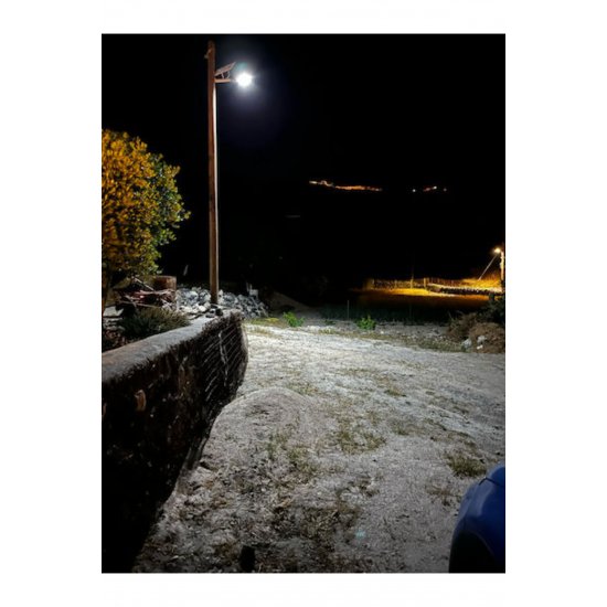 Ηλιακό φωτιστικό δρόμου 400W ψυχρό λευκό 6500K με τηλεχειριστήριο IP66 39,5cmx21cmx5cmcm